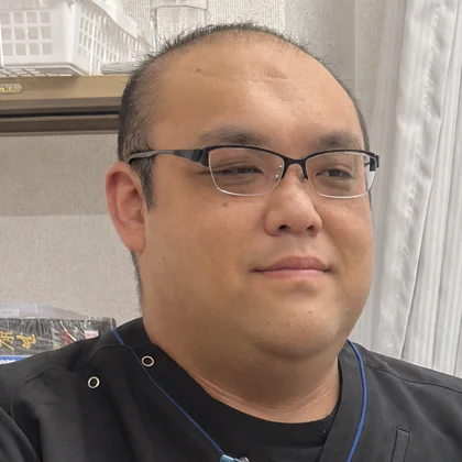 交通事故の相談を受ける森町ささき整骨院の院長